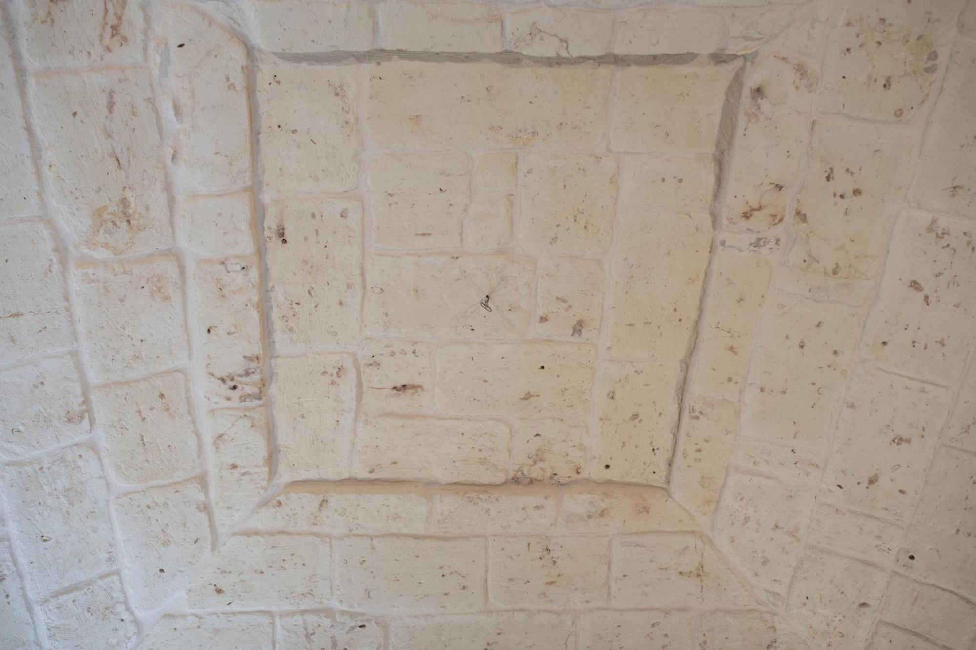 Mestru Rafeli Art كاروفينيو المظهر الخارجي الصورة